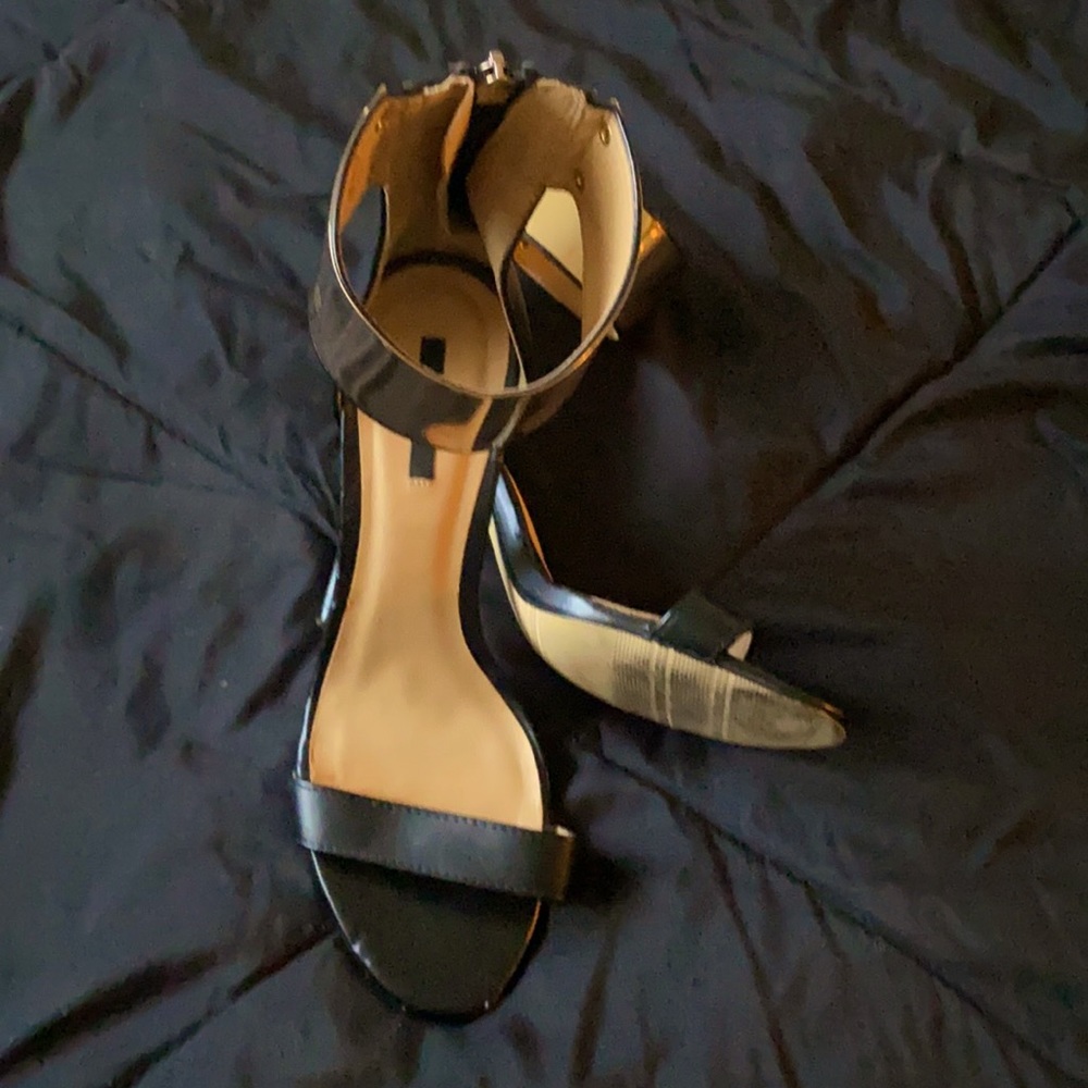 Heels - Picture 2 of 4